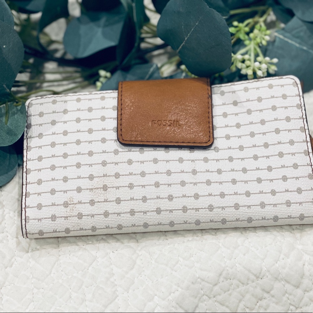 Fossil wallet